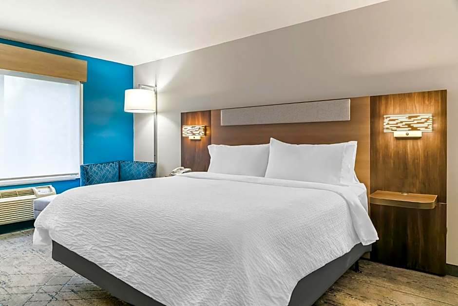 Holiday Inn Express Lapeer By IHG