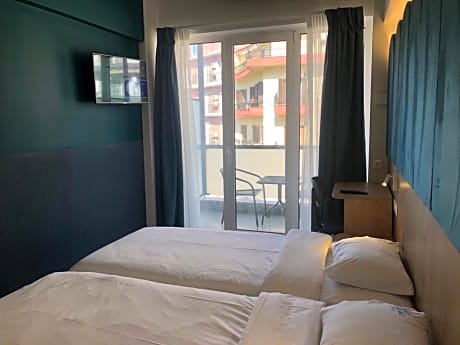 Executive Twin Room with Balcony  - Breakfast included in the price
