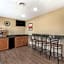 Econo Lodge North