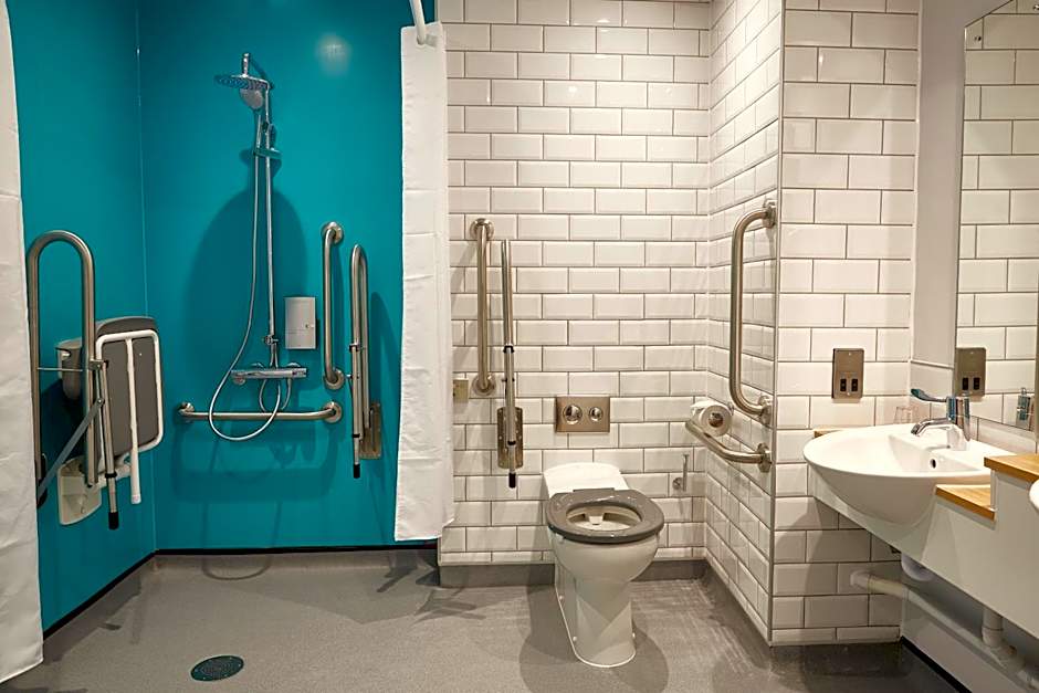 The Churchill By Greene King Inns