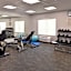 Fairfield Inn & Suites by Marriott Arlington Near Six Flags