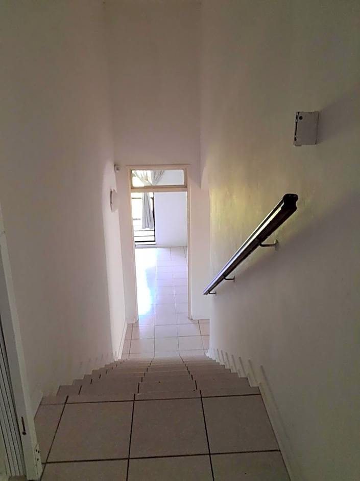 Alexander Guest house