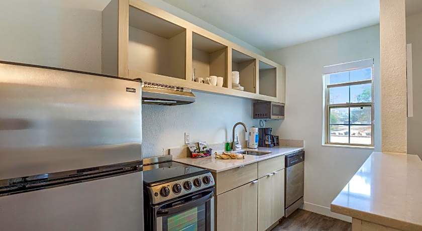 MainStay Suites