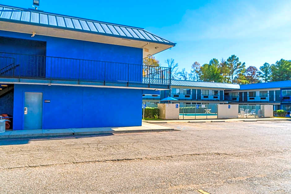 Xpress Inn & Extended Stays