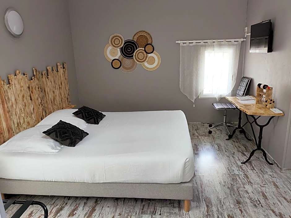 Chambres d'Hôtes Château Pierre de Montignac