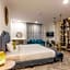 Len Hotel