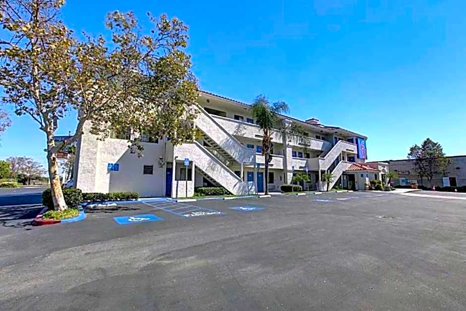 Studio 6 Bellflower CA Los Angeles