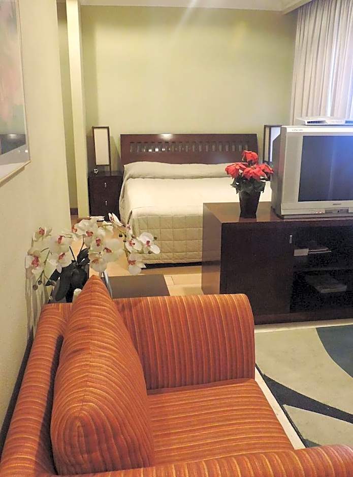 Roosseno Plaza Serviced Apartment