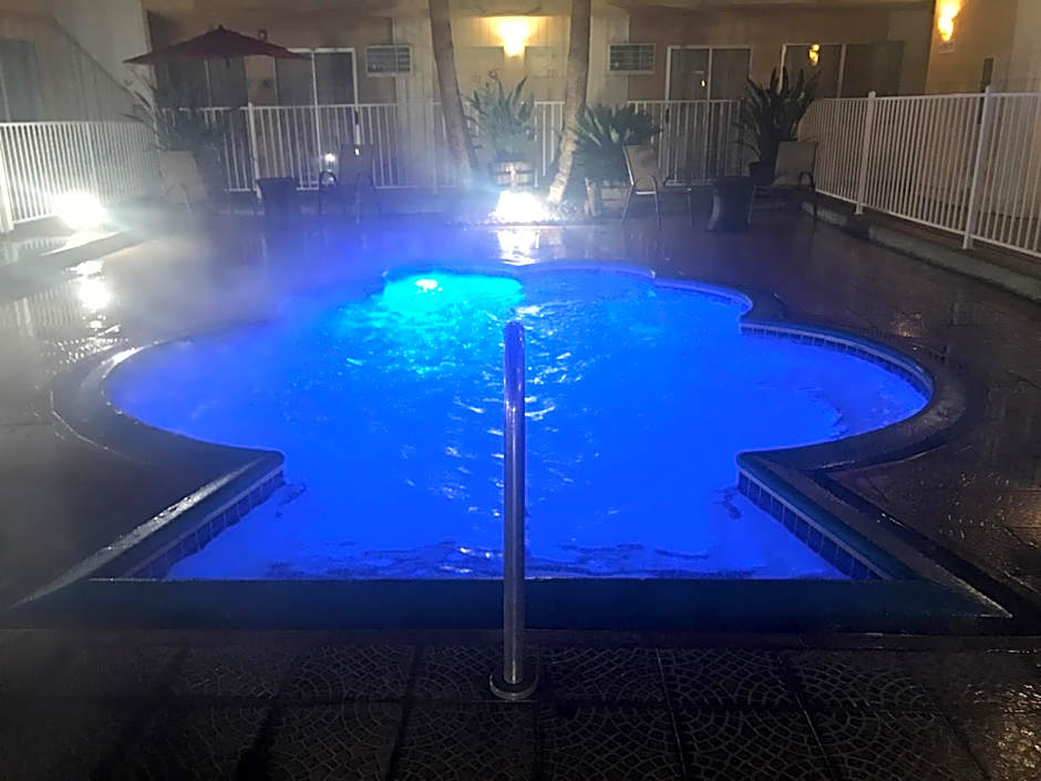 Delos Reyes Palm Springs