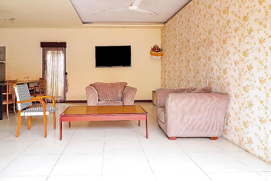 Collection O 91570 Melrose Homestay