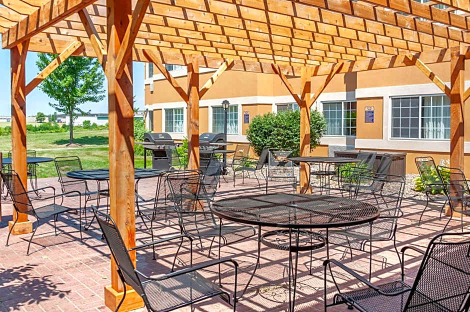 MainStay Suites Dubuque at Hwy 20