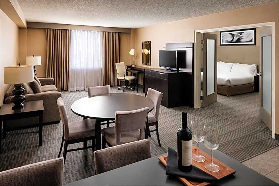 Pomeroy Hotel & Conference Centre