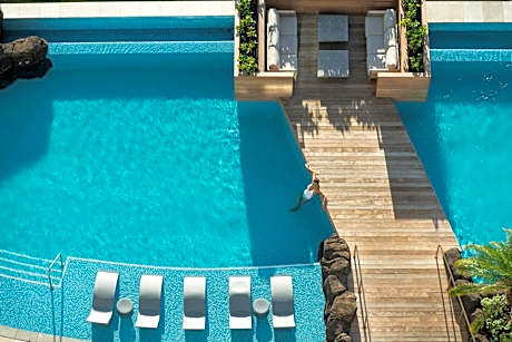The Ritz-Carlton Residences Waikiki Beach