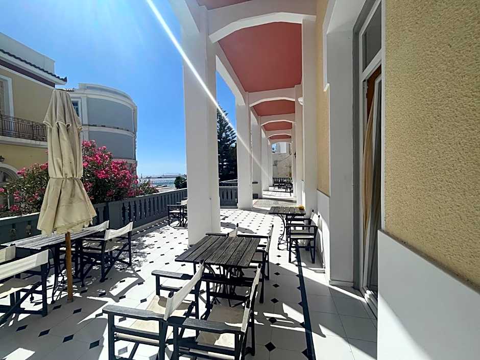 Tinion Hotel – Tinos (town), UT