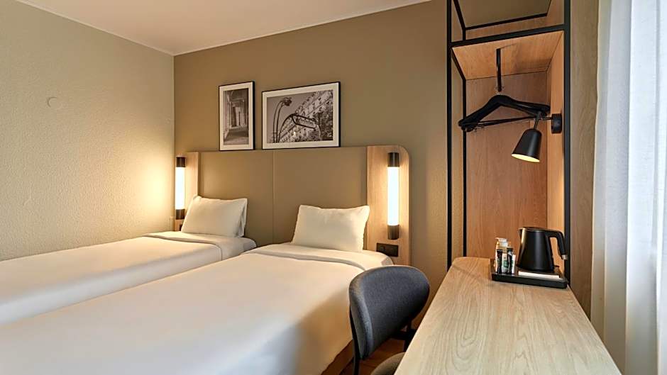 Campanile PRIME - Paris - Porte de Bagnolet