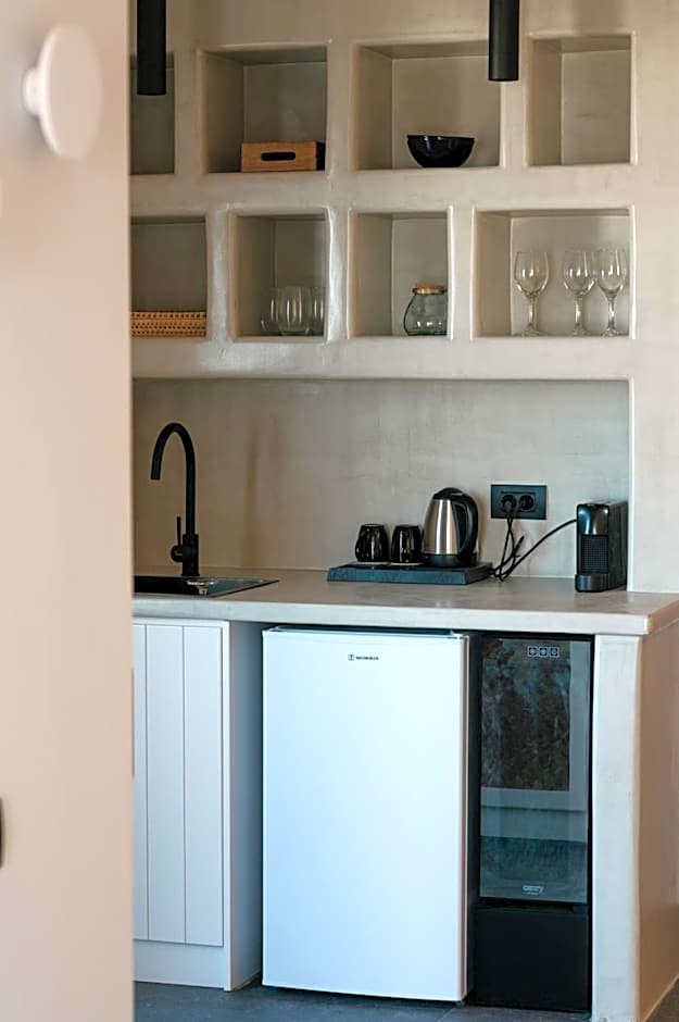 Elements Cozy Suites Pyrgos