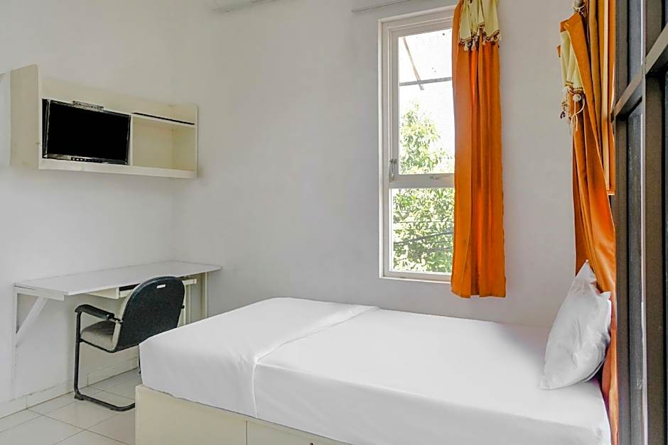 OYO Life 2760 Kost Simpang Borobudur 47