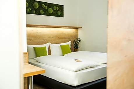 Hotel Perlach Allee by Blattl