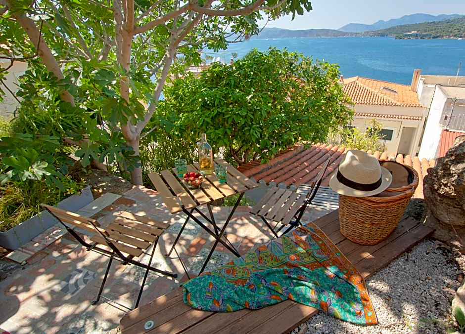 Sto Roloi Island Houses