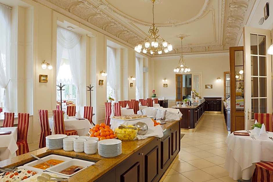 Hotel Bristol