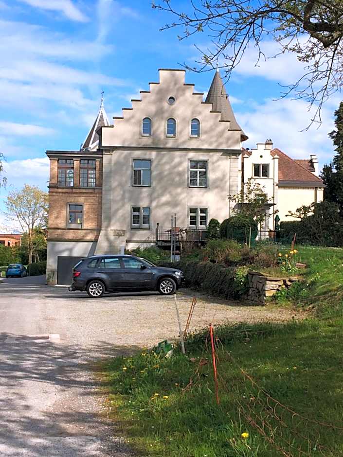 Schloss Brunnegg