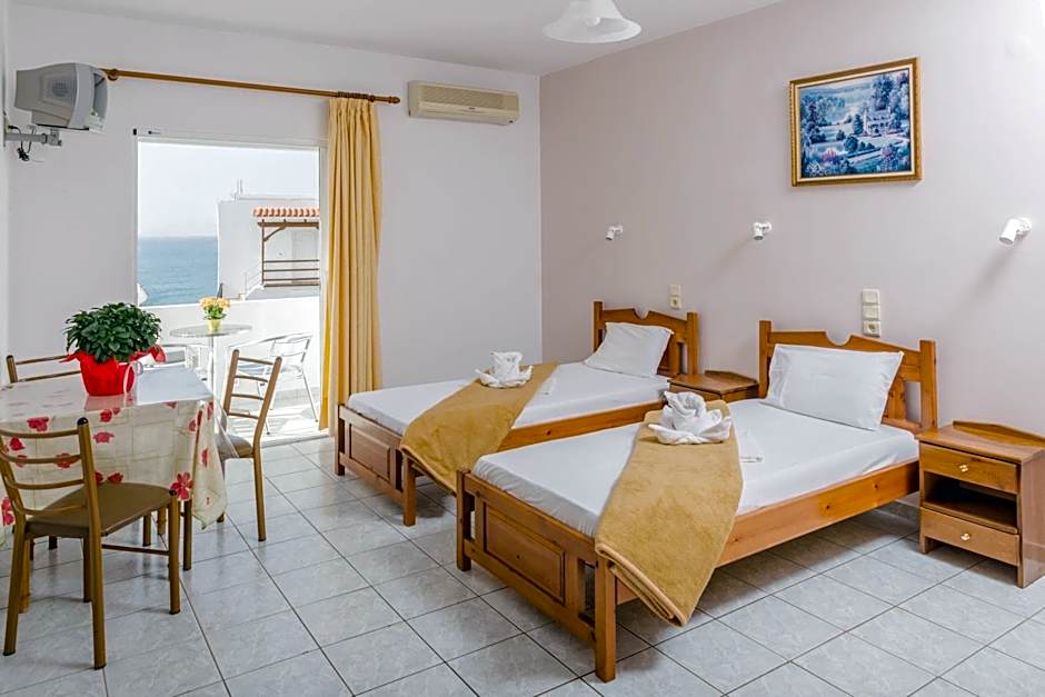 Arsinoi Studios and Apartments