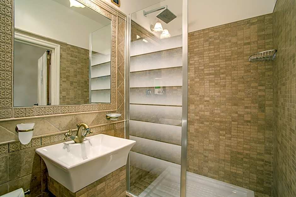 Navona Gallery Suites