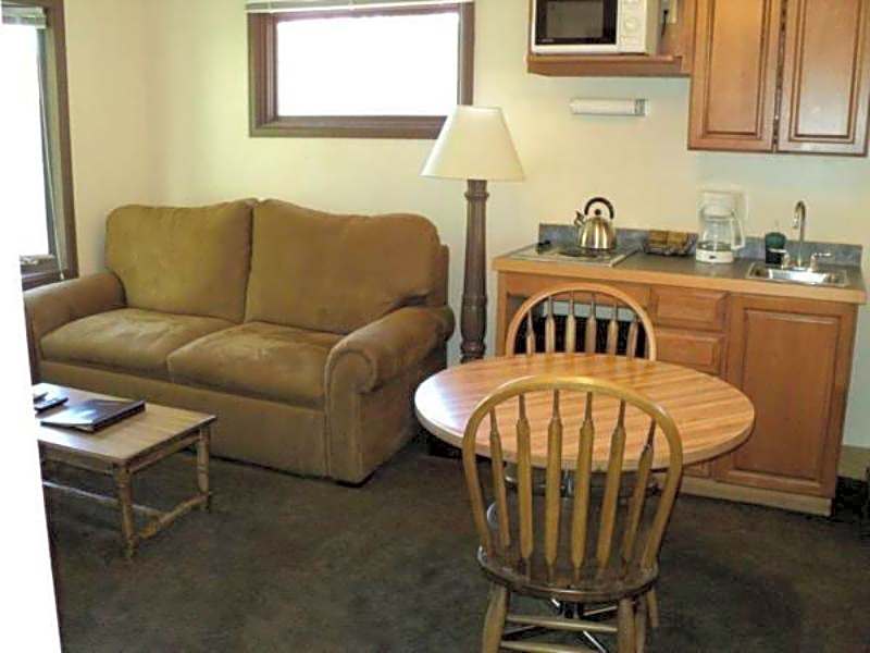 The Historic Crags Lodge