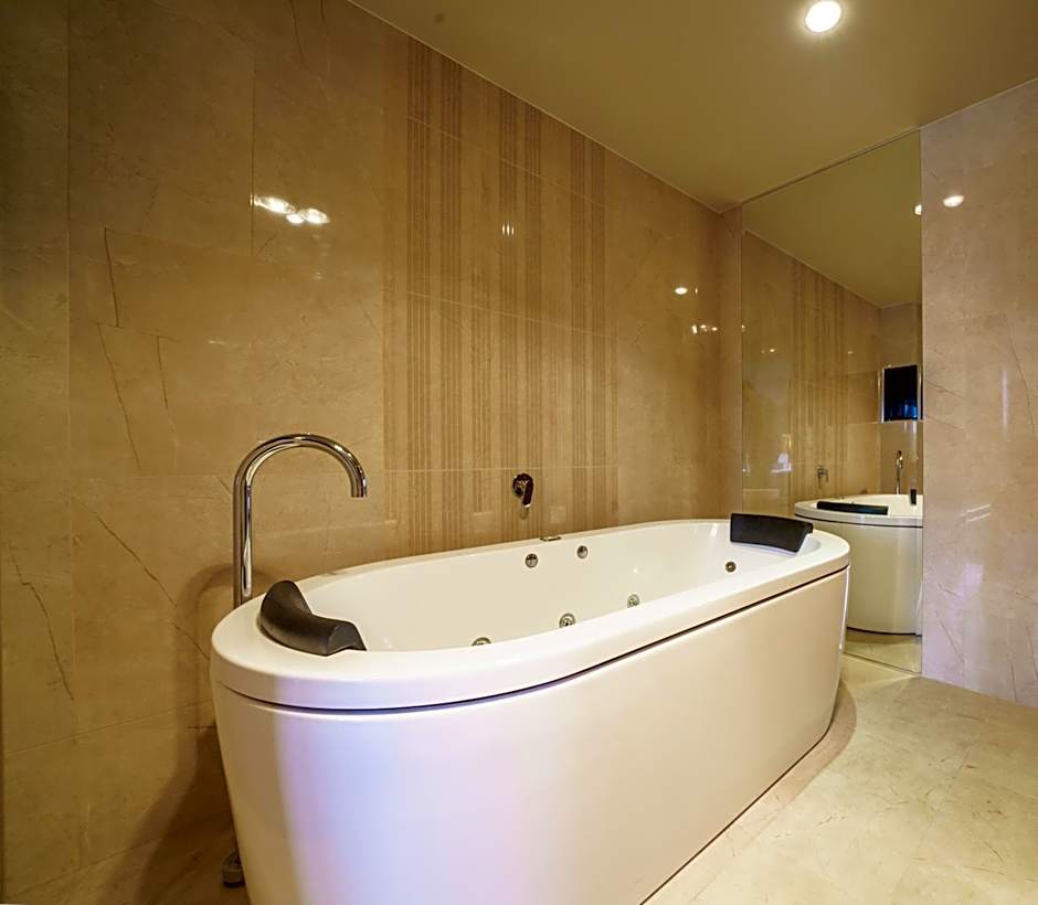 Arkaba Hotel