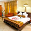 Coconut Grove Regency Hotel