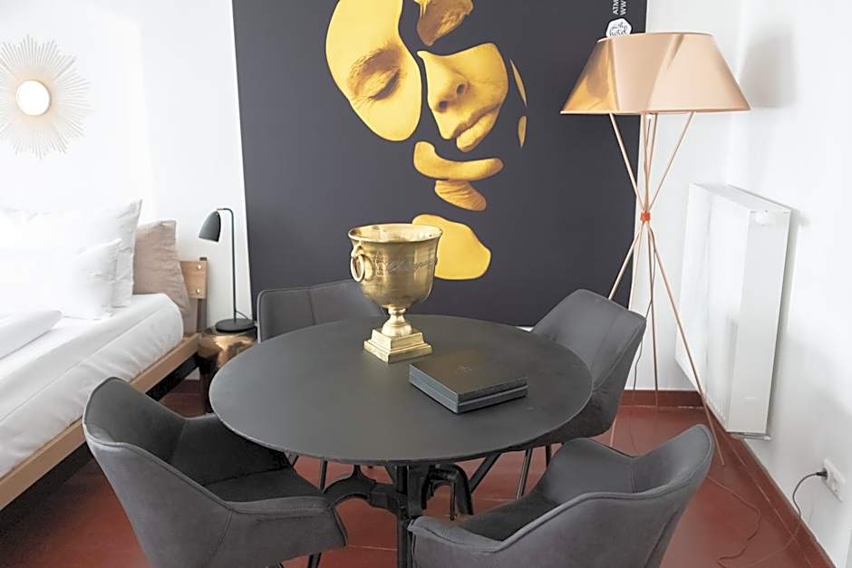 ANA Suites Augsburg City Center - Self-Service-Hotel