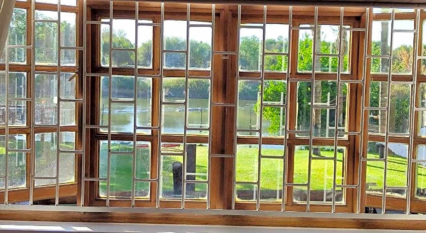 Moonriver Guest House