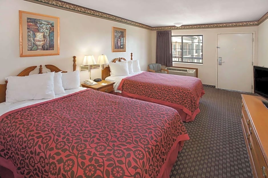 Days Inn & Suites by Wyndham Kokomo