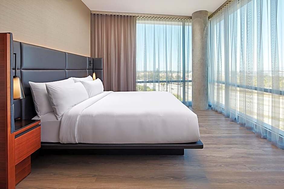 AC Hotel by Marriott San Jose Sunnyvale Cupertino