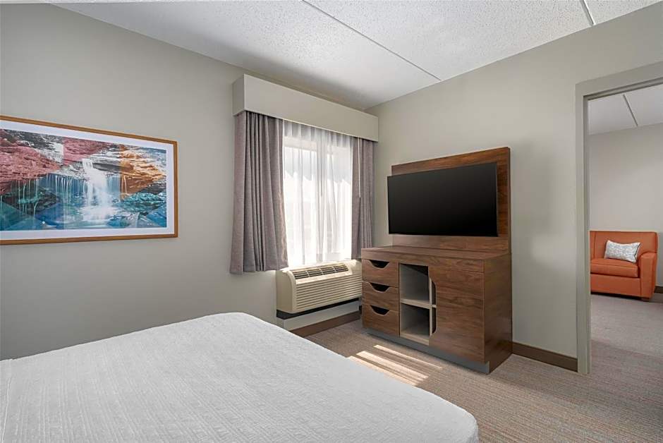 Hampton Inn By Hilton Altoona