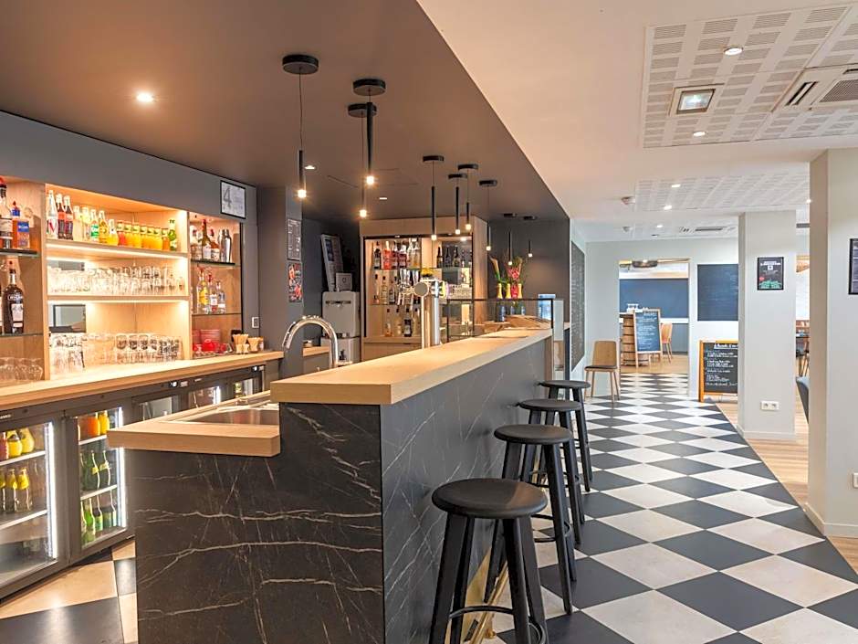 ibis Lyon Est Bron
