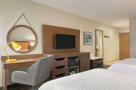 Queen Room with Two Queen Beds - Mobility Access/Non-Smoking