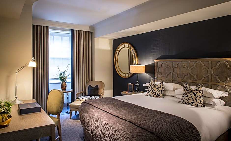 Photo 1 of 12 of Classic 1 King Bed
