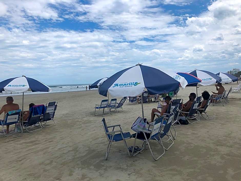 Flat estudio 110 Amarilis Riviera de São Lourenço, 03 piscina climatizada, serviço de hotelaria, limpesa e troca de toalhas diária, carregador veiculo elétrico e servico de praia finais de semana WiFi 500