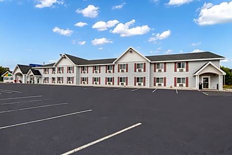 Baymont by Wyndham Marinette