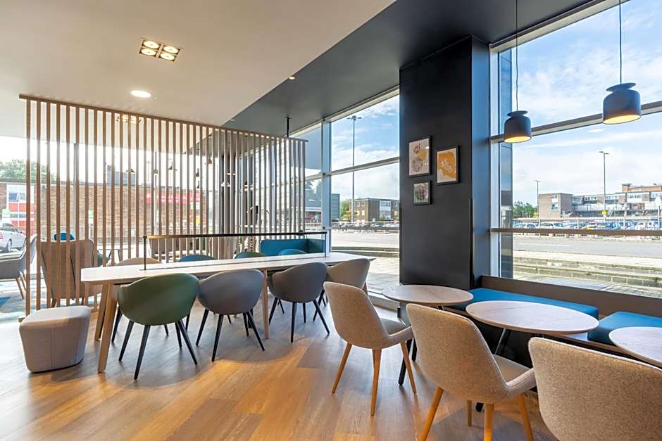 Holiday Inn Stevenage By IHG