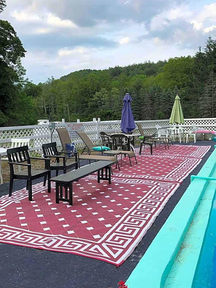 1896 House Country Inn - Barnside Inn
