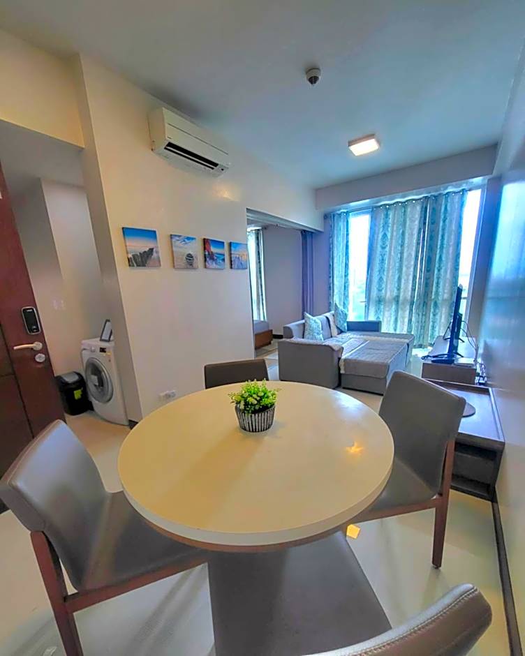 Mactan Newtown 8Newtown Boulevard Beach Condo RM9