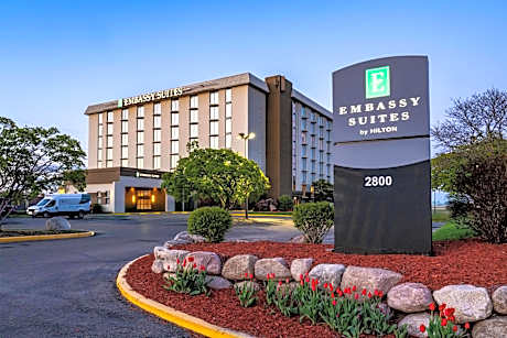 Embassy Suites by Hilton Bloomington / Minneapolis