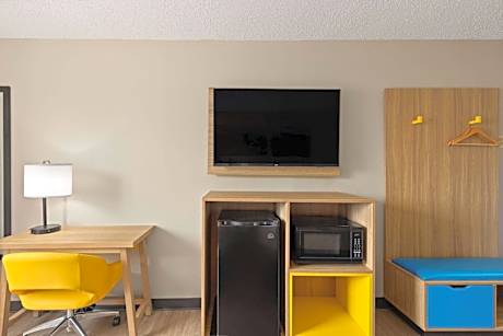 Queen Room - Disability Access/Non-Smoking