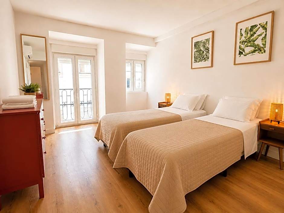 INT Lisbon Suites