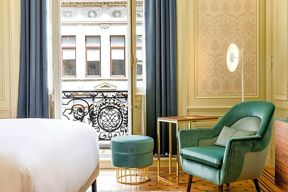 Sapphire House Antwerp, Autograph Collection