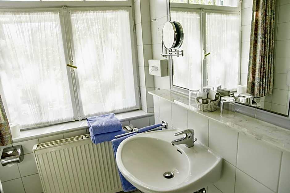 Hotel Gautinger Hof - Ruhig im Fünf-Seen-Land nahe S-Bahn und München