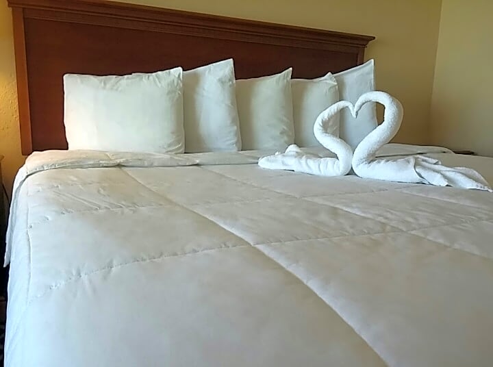 Emerald Shores Hotel