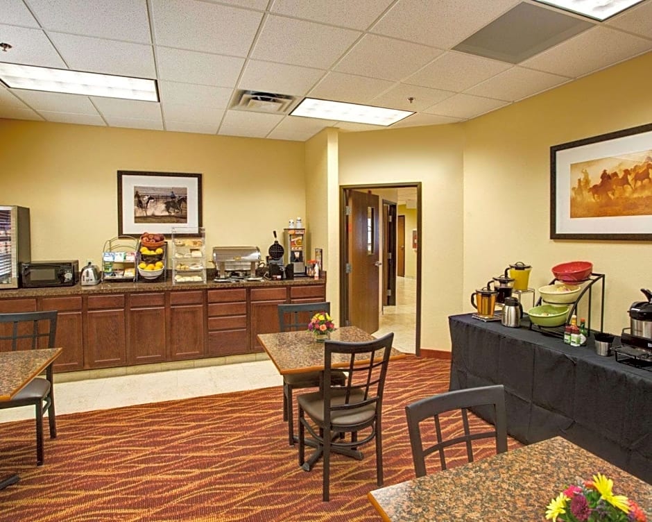 Rodeway Inn & Suites Phillipsburg